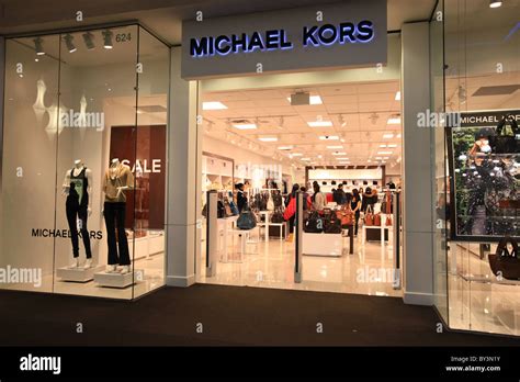 michael kors store locations ontario.